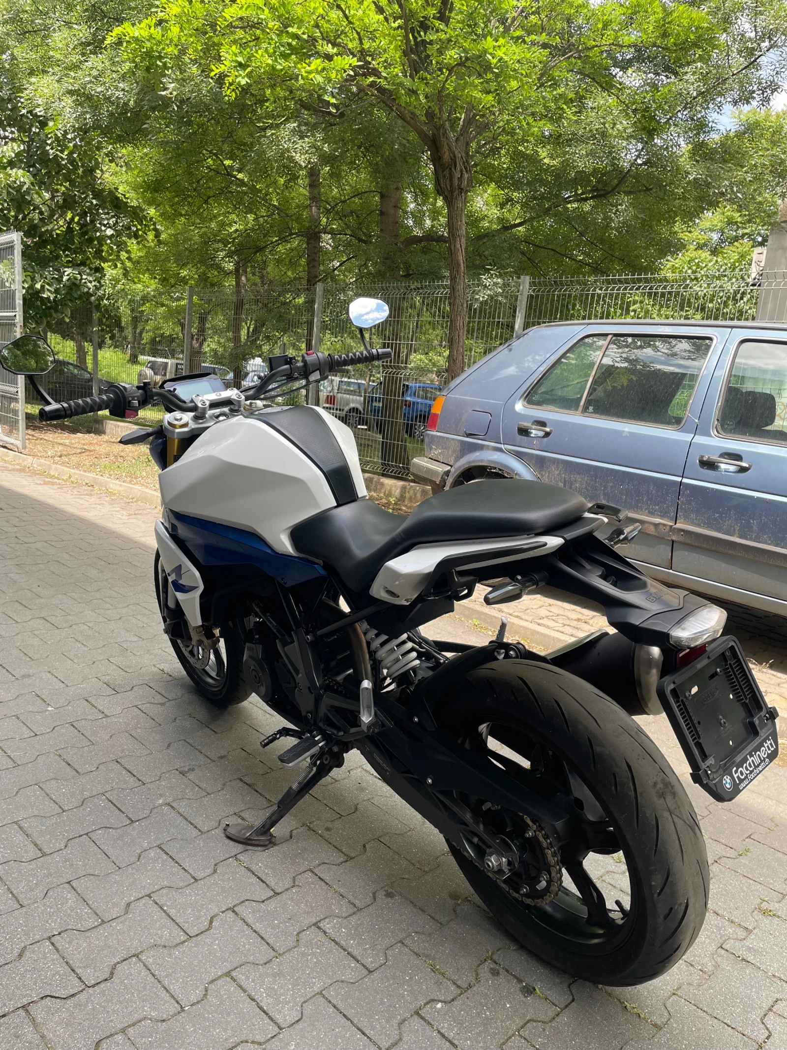 BMW G G310R/КАТО НОВ/ПЪЛНА ИСТОРИЯ/ ОБСЛУЖЕН, снимка 3 - Мотоциклети и мототехника - 54772928