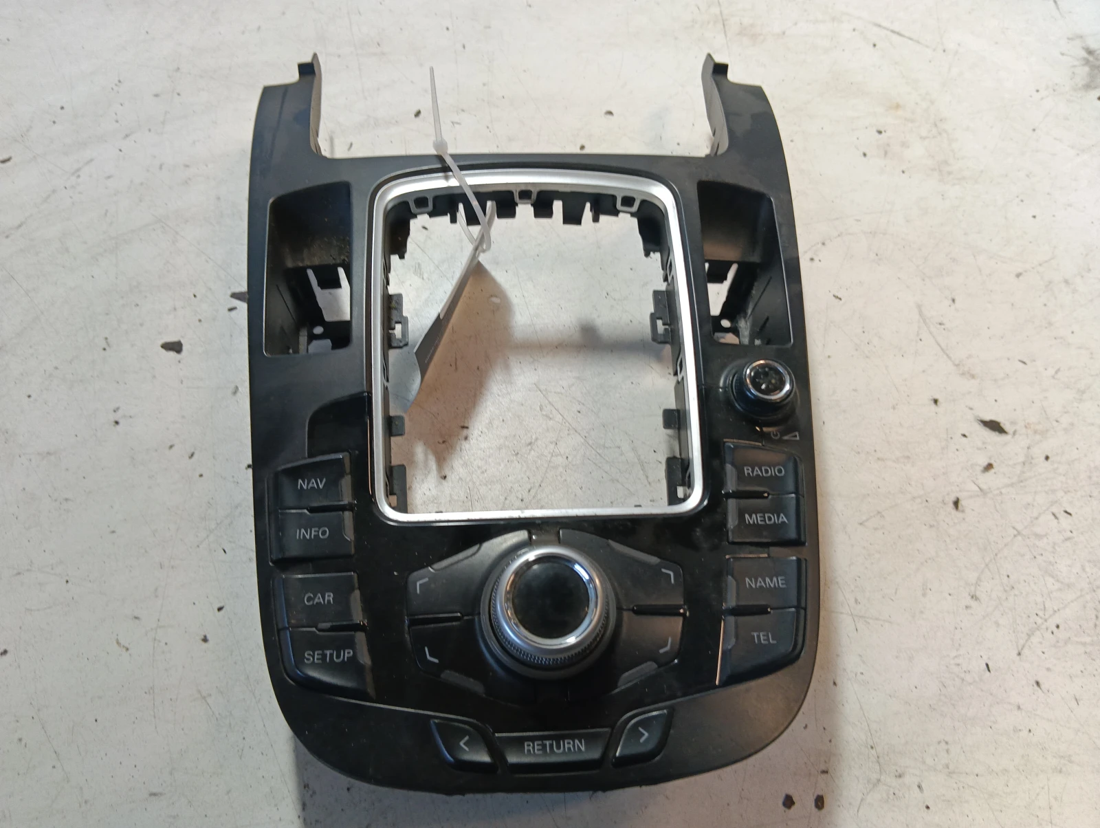 управление мултимедия 8T0919609 Audi A5