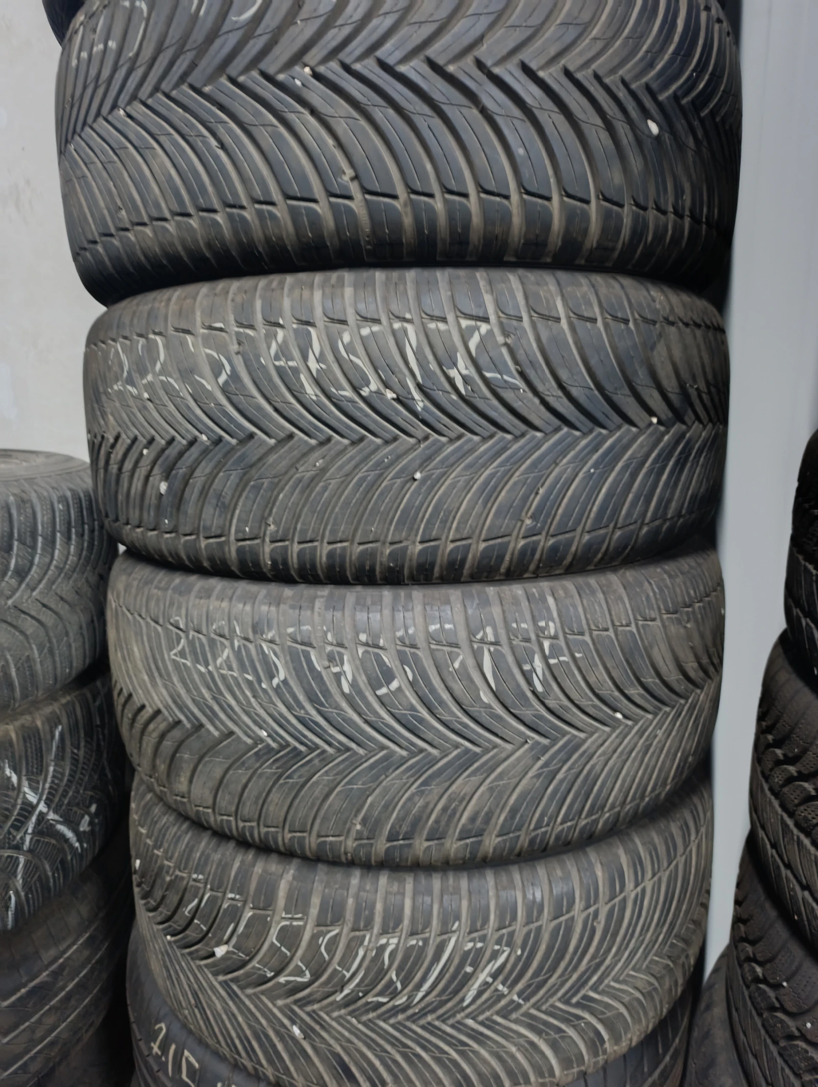 ���� 225/45R17 | Mobile.bg � ����������� 2