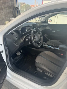 Peugeot 208, снимка 8