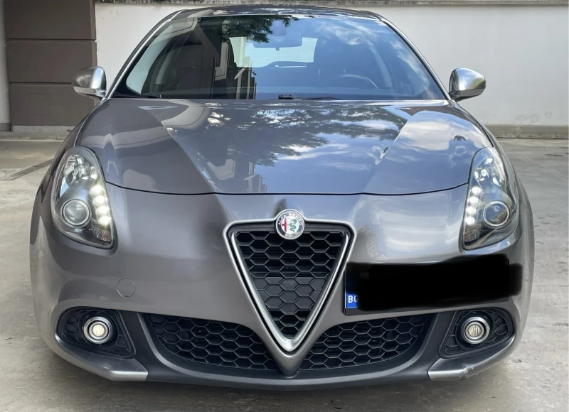 Alfa Romeo Giulietta 1.6JTDM-2    Обслужен!!!         Всичко платено!!!, снимка 1 - Автомобили и джипове - 47742063