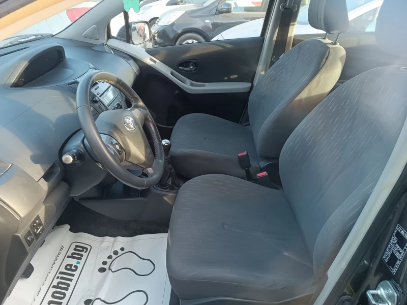 Toyota Yaris 1.4 D4D/90k.s-6скорости, снимка 12 - Автомобили и джипове - 49104930