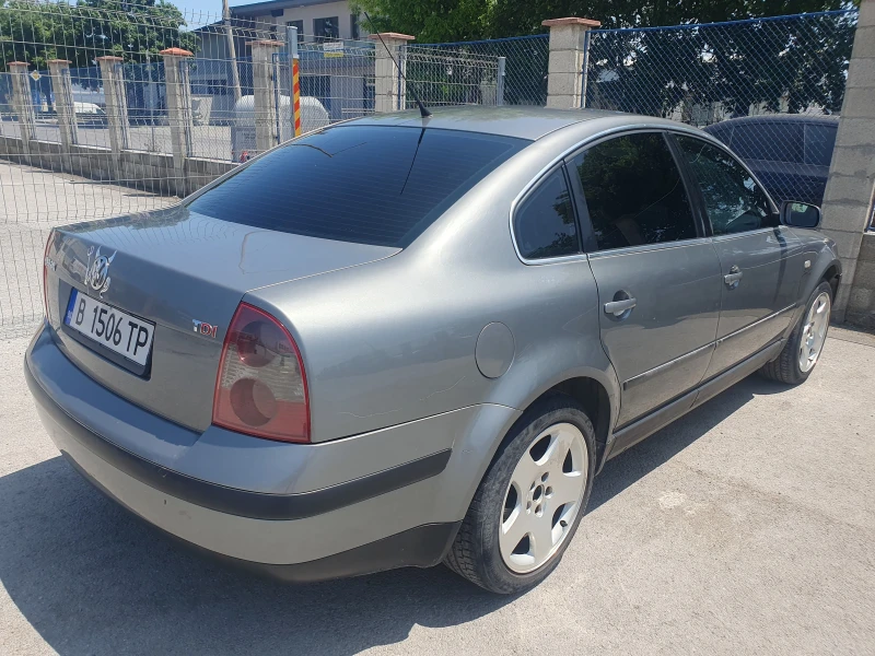 VW Passat, снимка 5 - Автомобили и джипове - 52429294