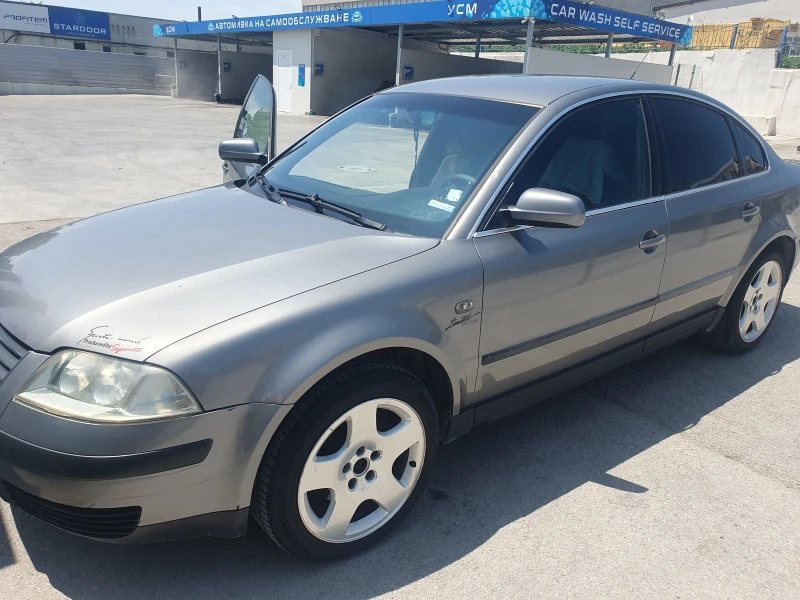 VW Passat, снимка 3 - Автомобили и джипове - 52429294
