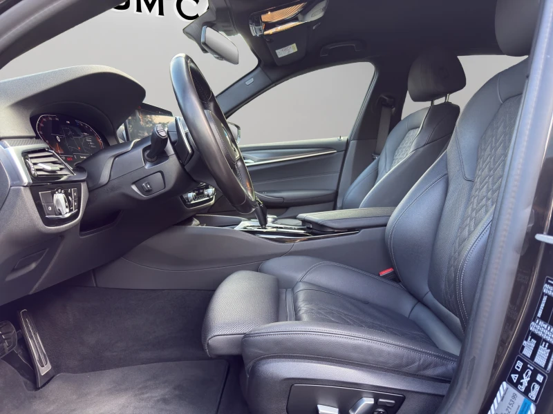 BMW 520 xDrive/ LCI M Package Facelift, снимка 11 - Автомобили и джипове - 52007954