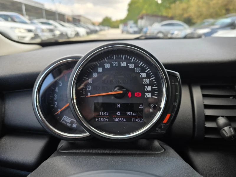 Mini D one 1.5d 95к.с Топ състояние , снимка 17 - Автомобили и джипове - 52008374