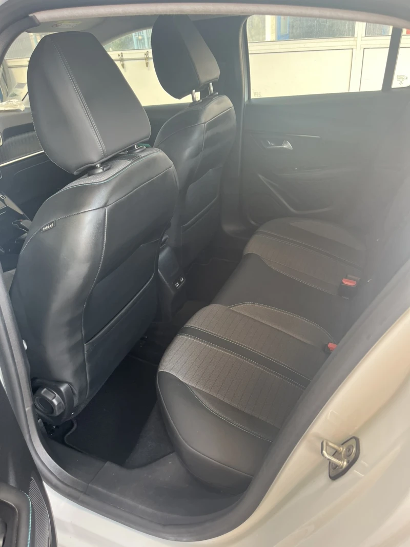Peugeot 208, снимка 7 - Автомобили и джипове - 52539508