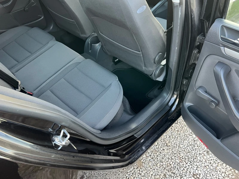 VW Golf 1.6 - 102 к.с. , снимка 10 - Автомобили и джипове - 52916343