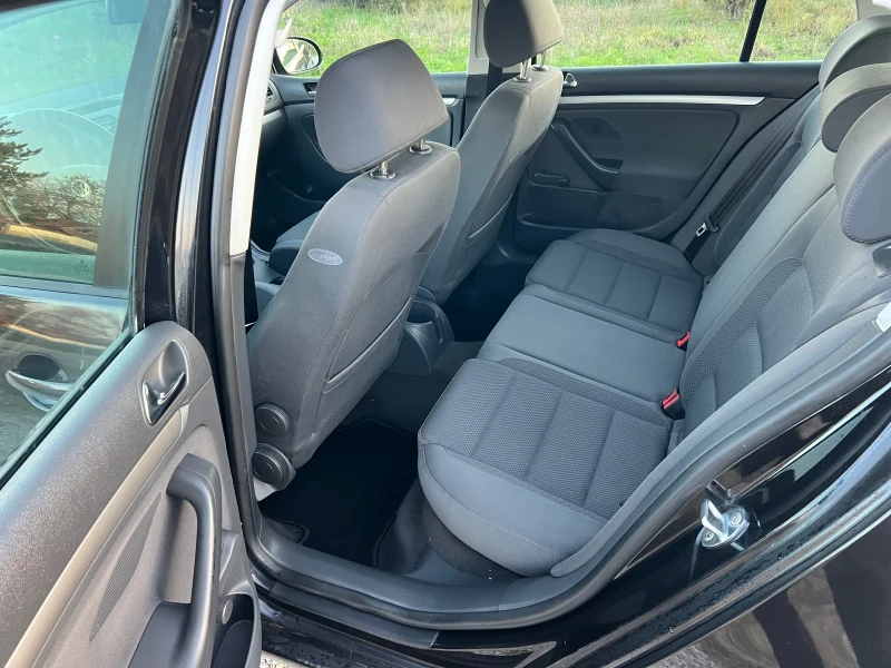 VW Golf 1.6 - 102 к.с. , снимка 3 - Автомобили и джипове - 52916343