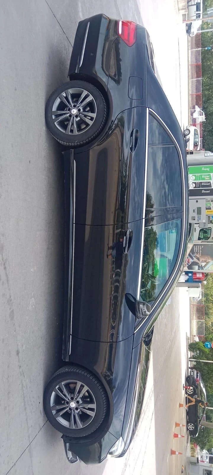 Mercedes-Benz E 220, снимка 9 - Автомобили и джипове - 47303367