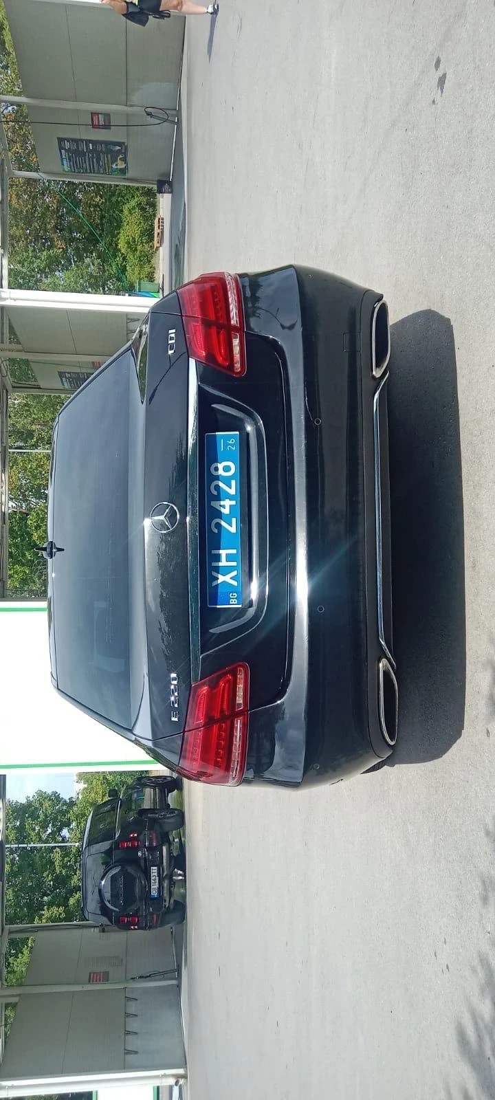 Mercedes-Benz E 220, снимка 2 - Автомобили и джипове - 47303367