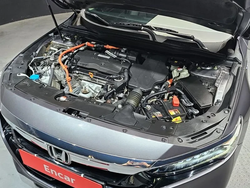 Honda Accord 2.0 Hybrid Touring, снимка 6 - Автомобили и джипове - 55814489