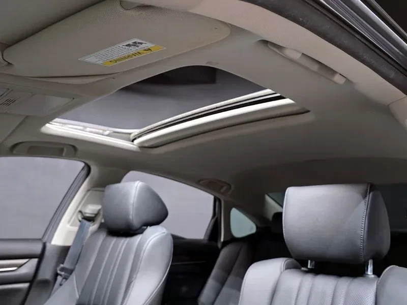 Honda Accord 2.0 Hybrid Touring, снимка 17 - Автомобили и джипове - 55814489