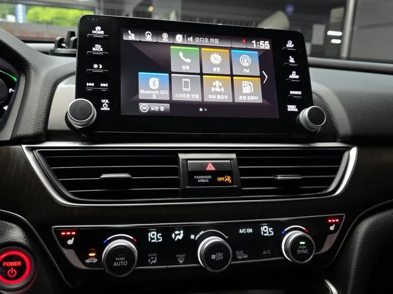 Honda Accord 2.0 Hybrid Touring, снимка 14 - Автомобили и джипове - 55814489