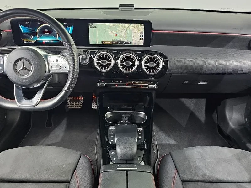 Mercedes-Benz A 35 4Matic , снимка 7 - Автомобили и джипове - 56736548