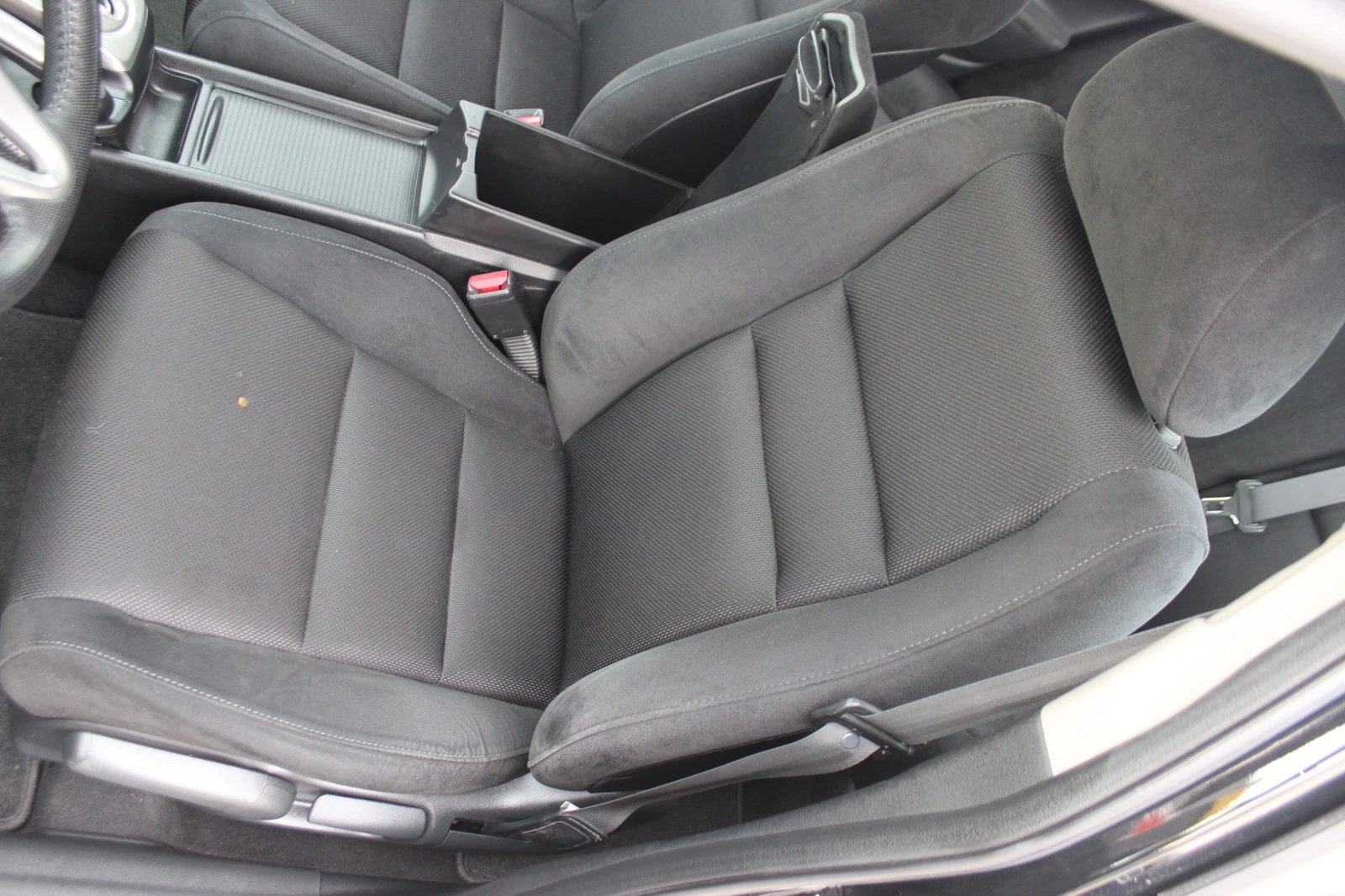 Honda Civic 1.8i 140к.с. АВТОМАТ, УНИКАТ, Швейцария | Mobile.bg — изображение 11