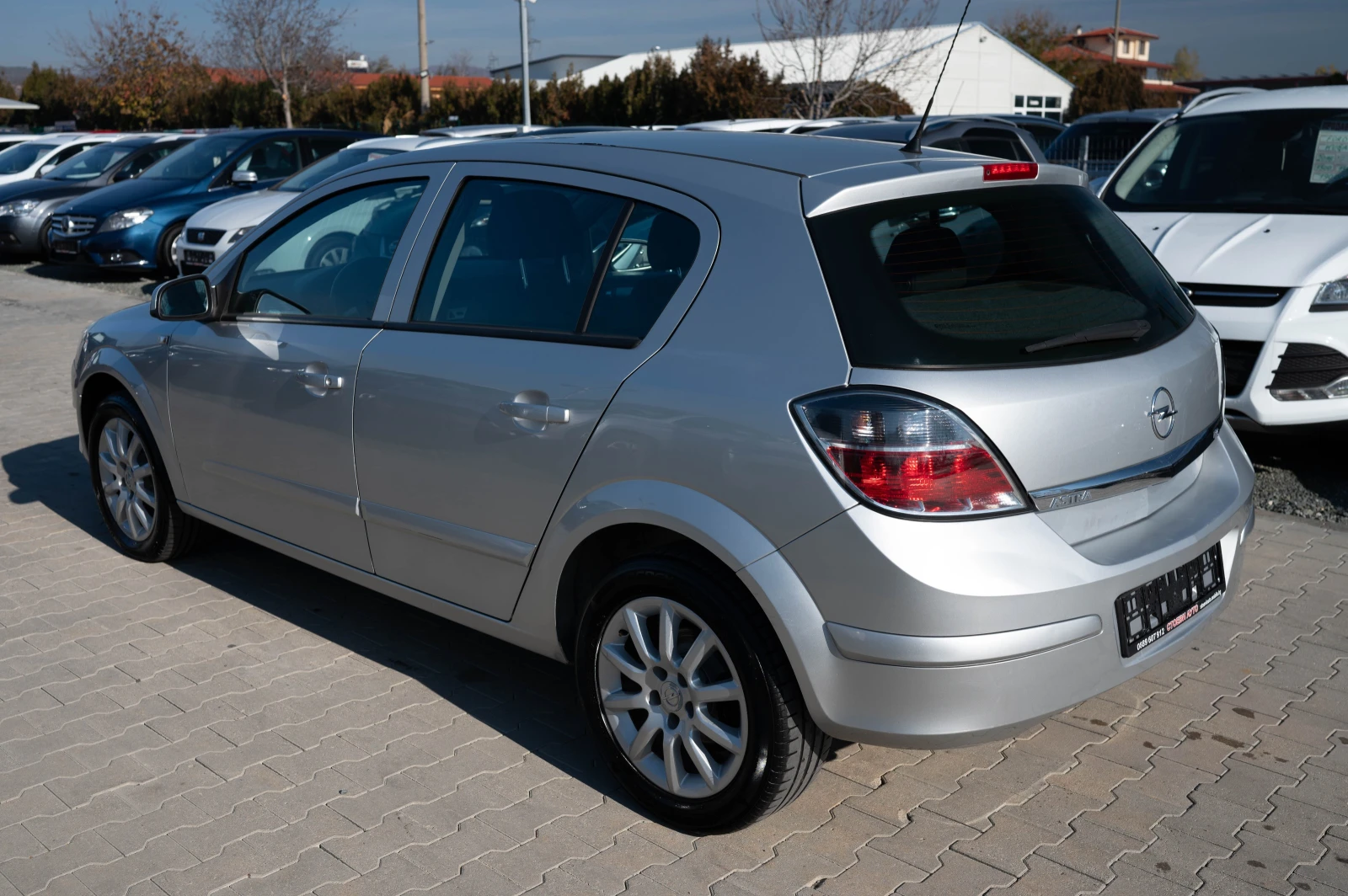 Opel Astra 1.6i* бензин* 116кс - изображение 6