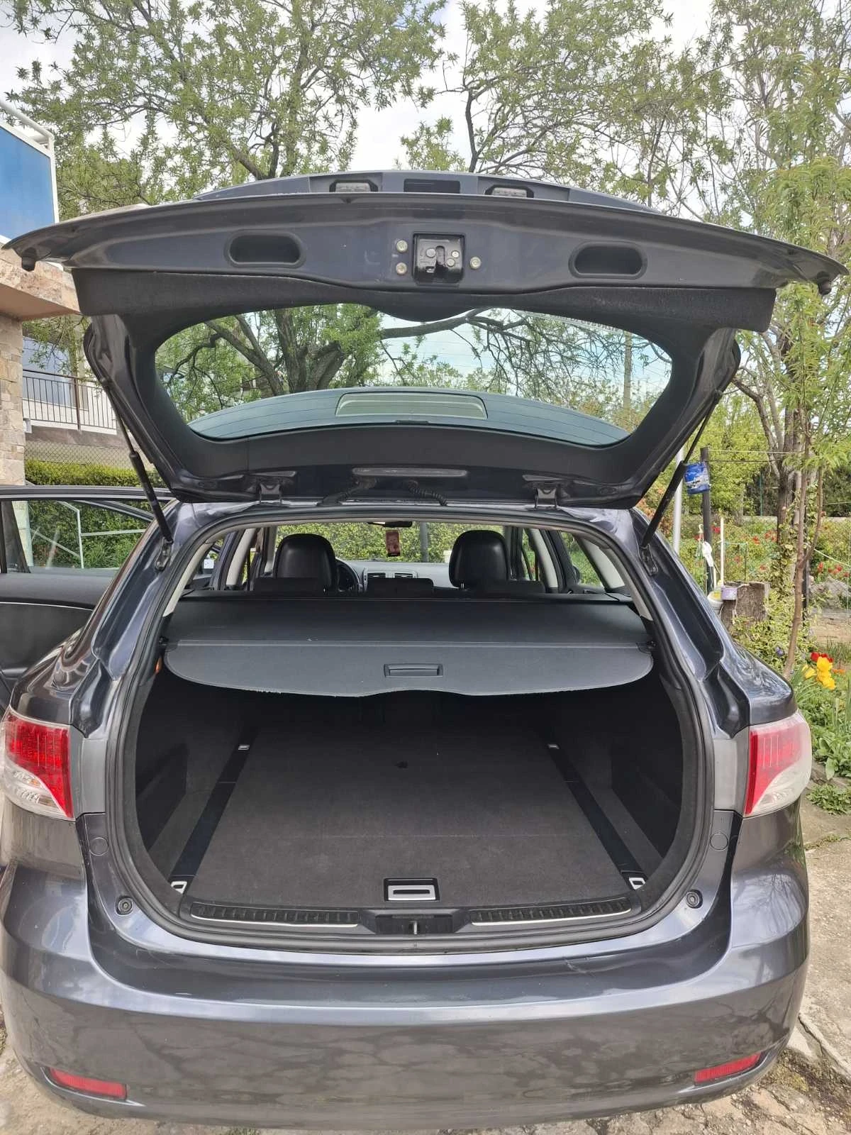 Toyota Avensis Т27 - изображение 4