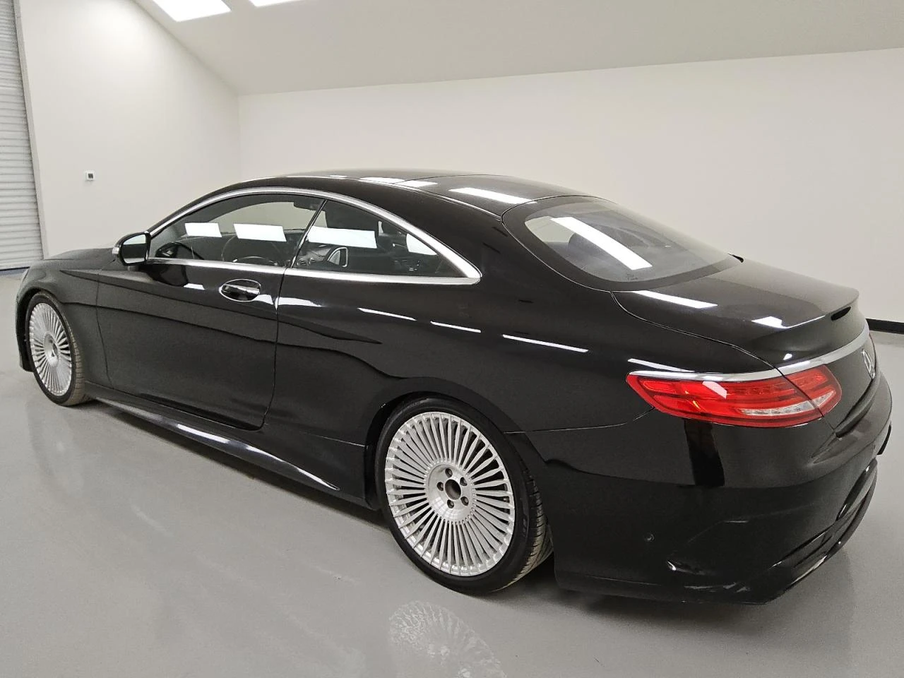 Mercedes-Benz S 550 COUPE AMG 4MATIC* Обдух* BURMESTER* Ambient* Масаж - изображение 6