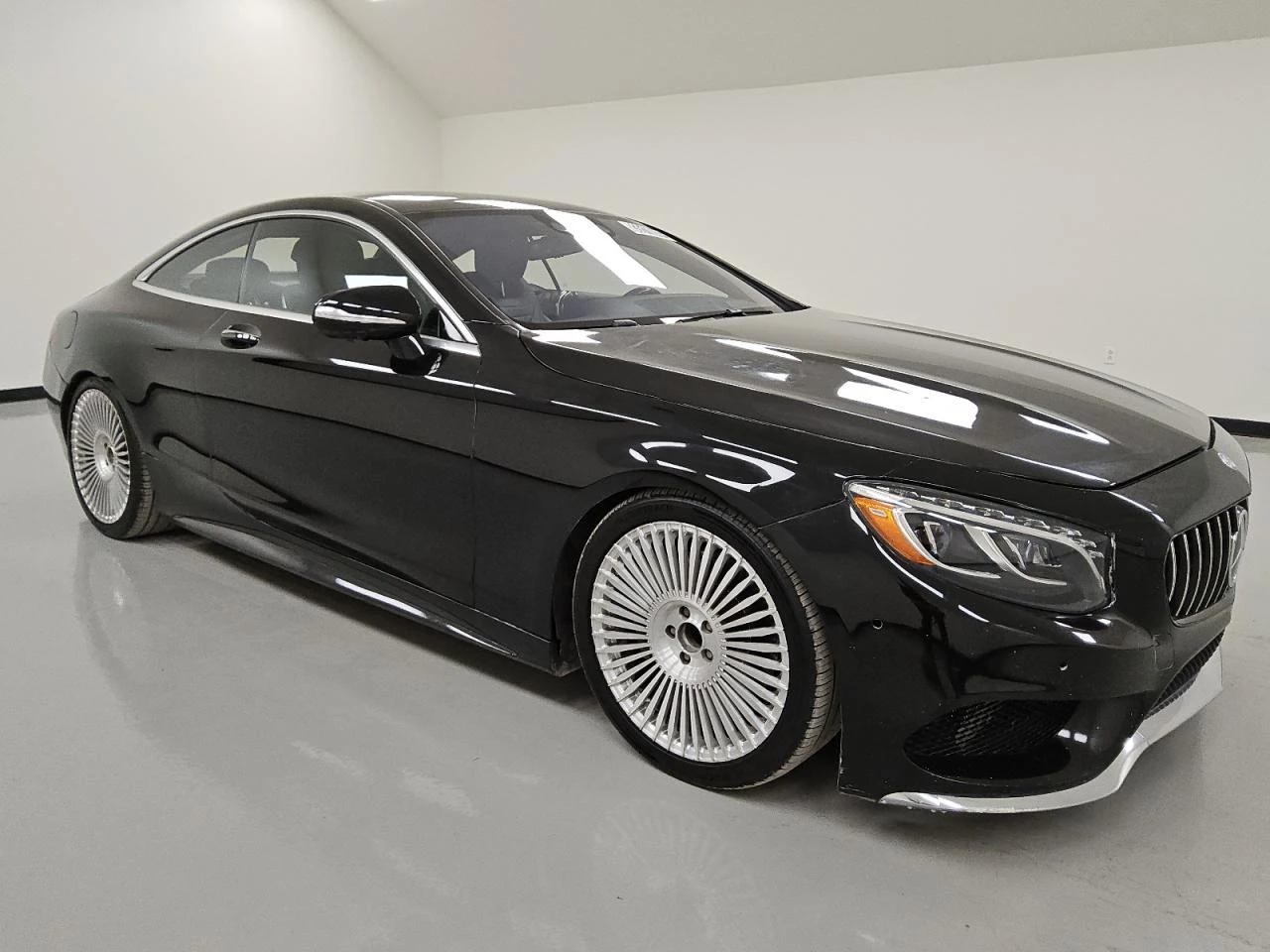 Mercedes-Benz S 550 COUPE AMG 4MATIC* Обдух* BURMESTER* Ambient* Масаж - изображение 3