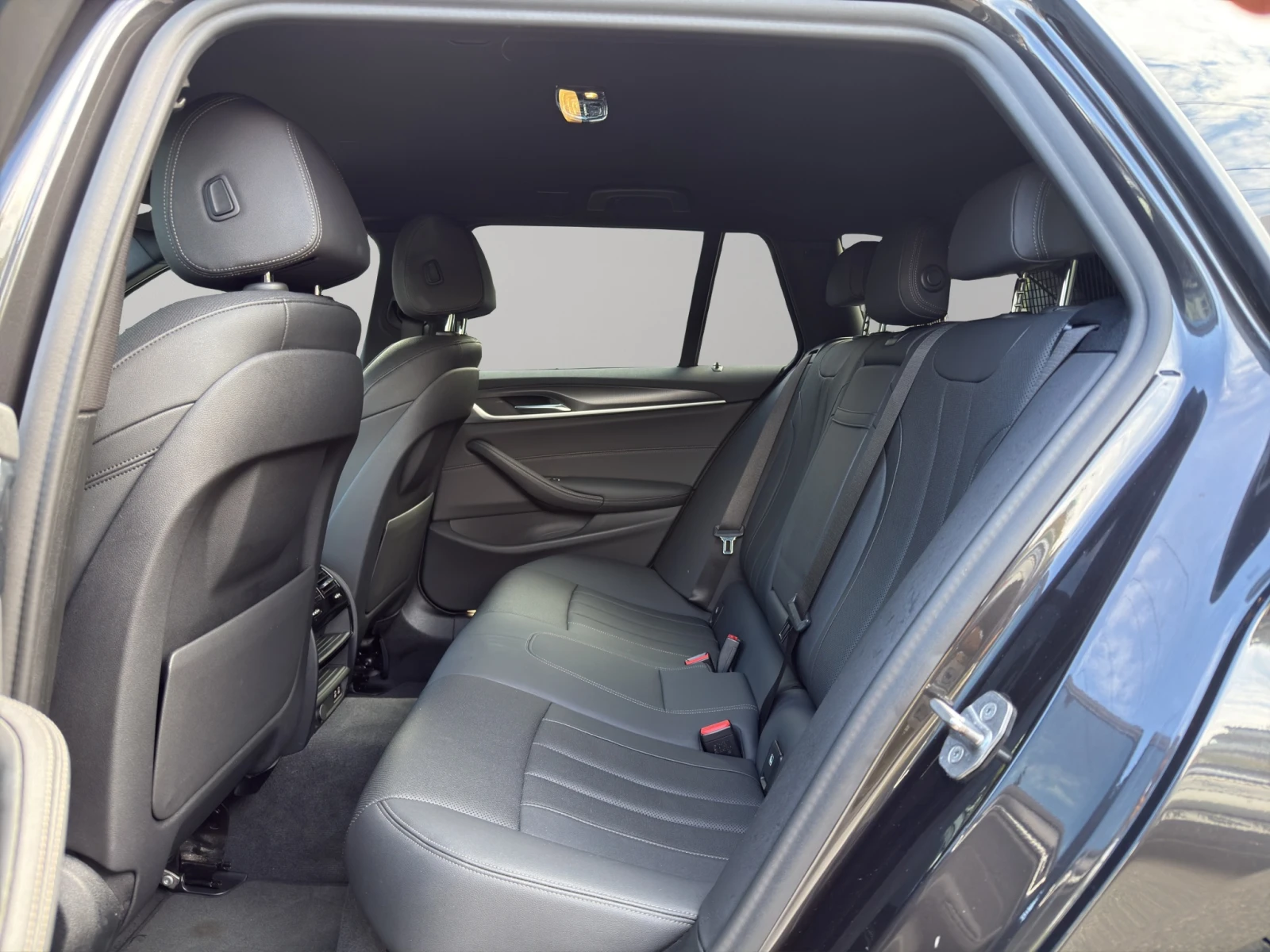 BMW 520 xDrive/ LCI M Package Facelift | Mobile.bg   12