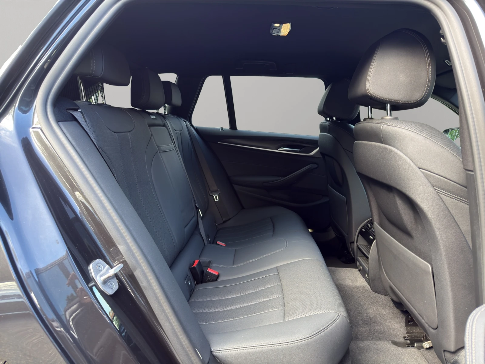 BMW 520 xDrive/ LCI M Package Facelift | Mobile.bg   13