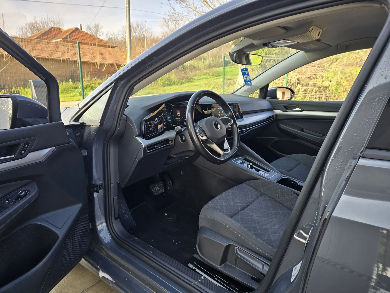 VW Golf 1.0ETSI LIFE 110к.с DSG - изображение 10