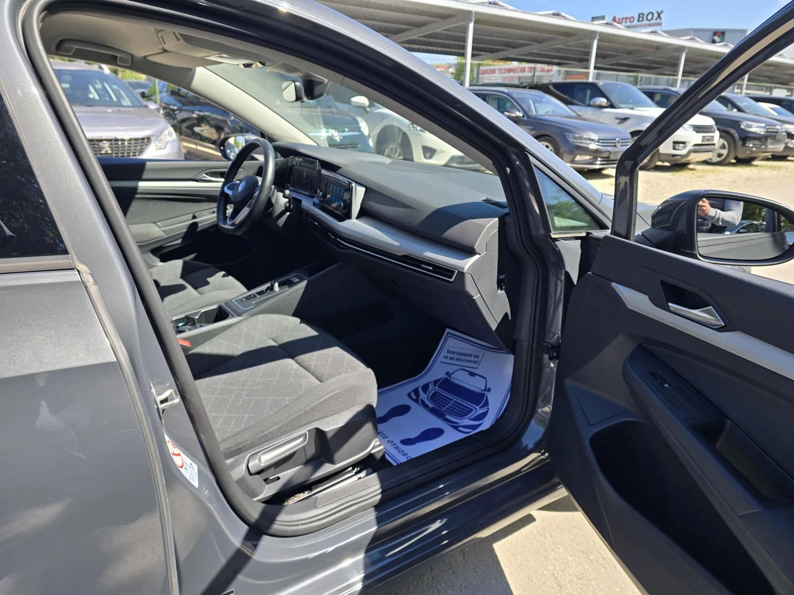VW Golf 1.0ETSI LIFE 110к.с DSG, снимка 13 - Автомобили и джипове - 52663959