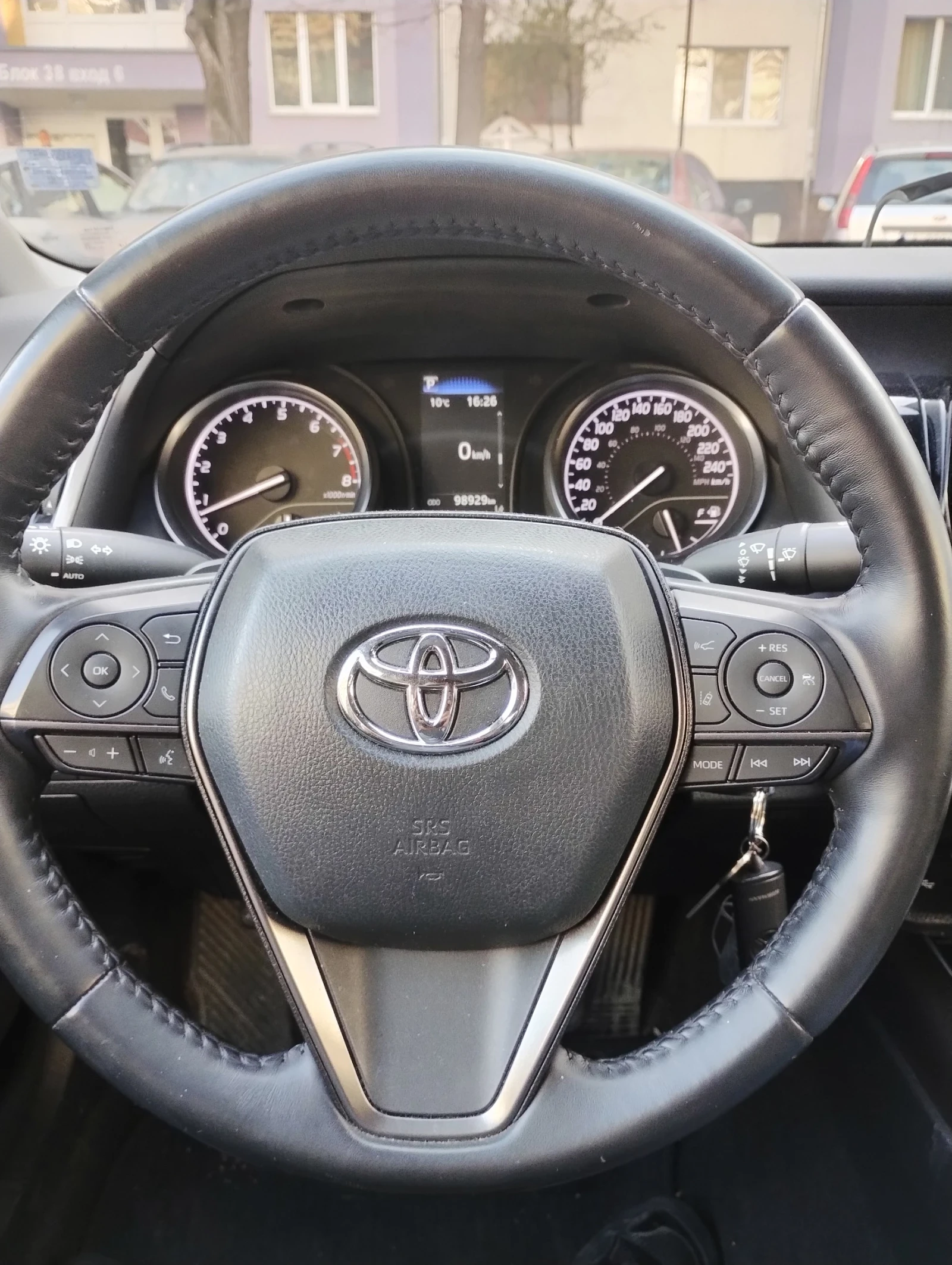 Toyota Camry 2.5, снимка 6 - Автомобили и джипове - 53864998