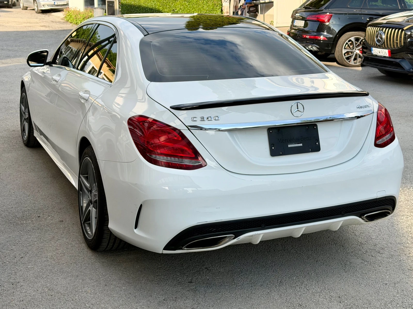 Mercedes-Benz C 300 AMG 4-matik, снимка 3 - Автомобили и джипове - 54795192