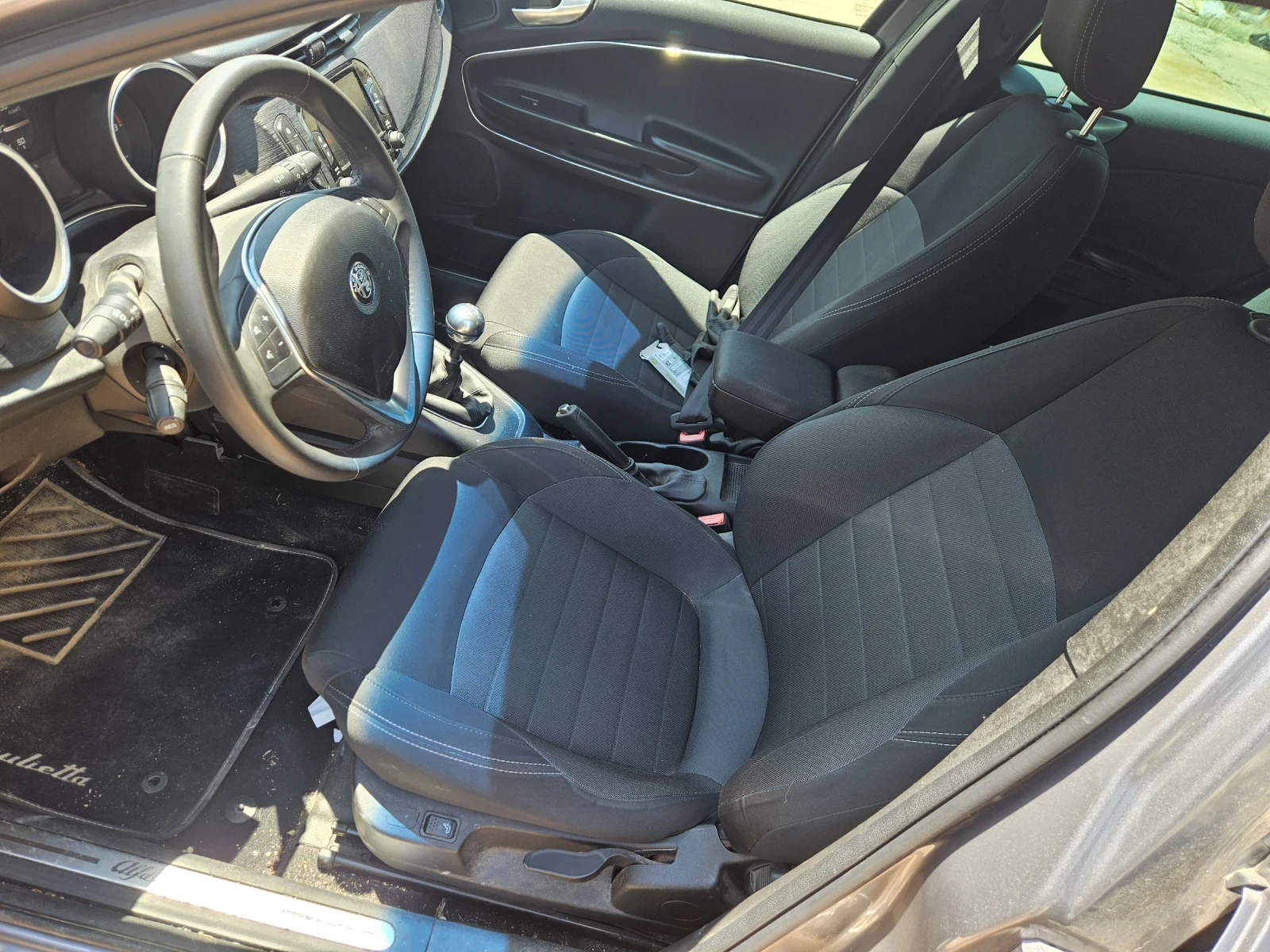 Alfa Romeo Giulietta 1.4бензин-120кс 2018год- На части, снимка 8 - Автомобили и джипове - 55001273