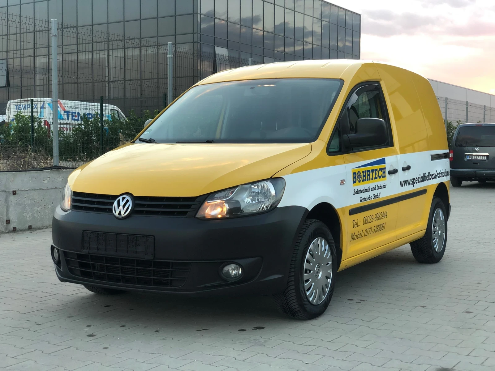 VW Caddy 1.6 TDI* Пълна Сервизна История във VW* , снимка 4 - Автомобили и джипове - 55283490
