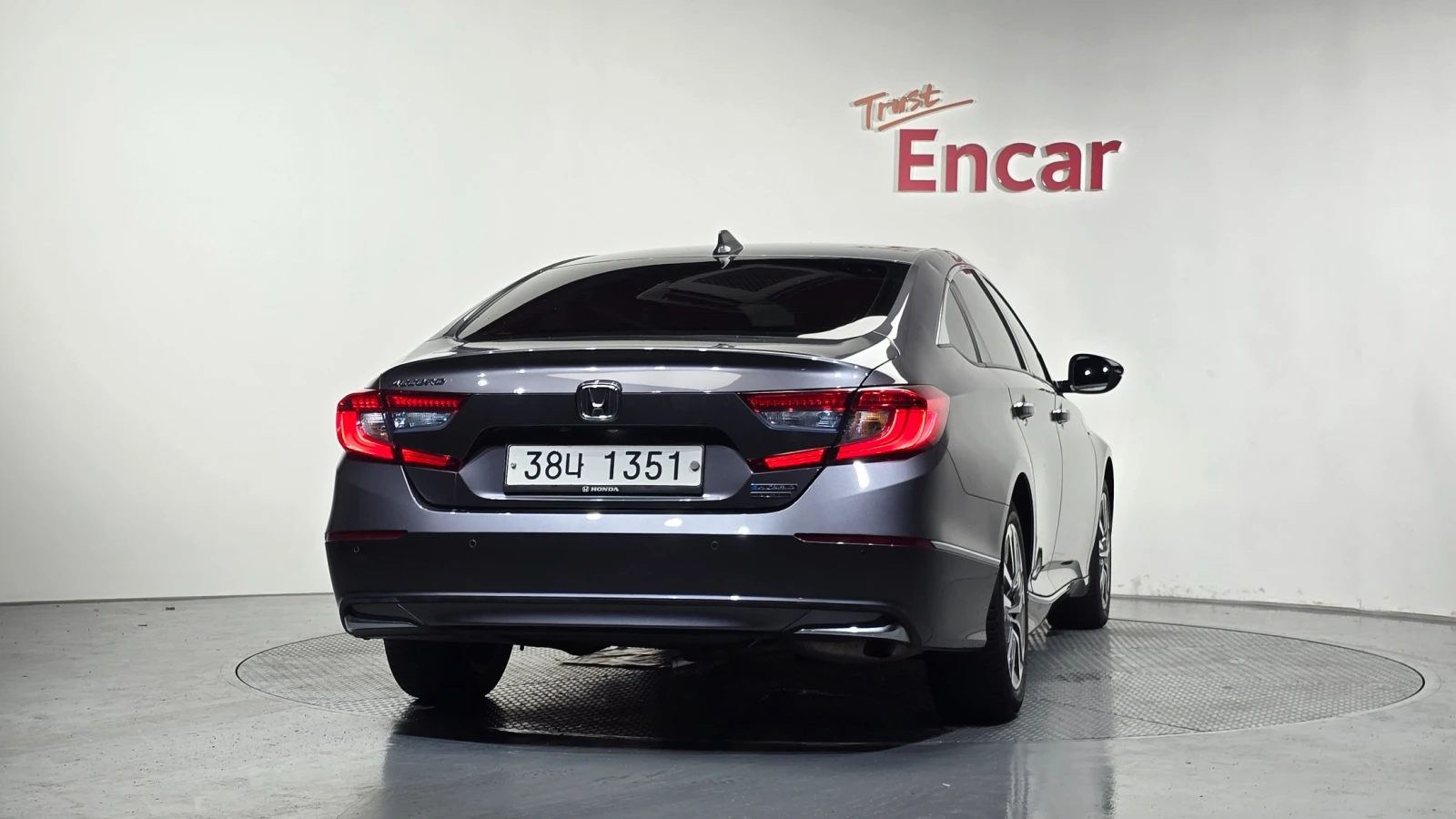 Honda Accord Hybrid Touring AWD, снимка 4 - Автомобили и джипове - 55477781