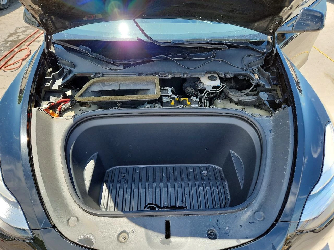 Tesla Model Y LONG RANGE* DUAL MOTOR* КОЖА* ПОДГРЕВ* ПАНО* КАМЕР, снимка 11 - Автомобили и джипове - 55513050