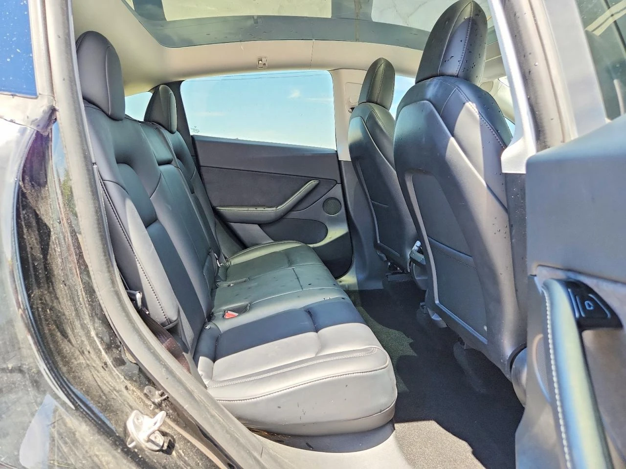 Tesla Model Y LONG RANGE* DUAL MOTOR* КОЖА* ПОДГРЕВ* ПАНО* КАМЕР, снимка 10 - Автомобили и джипове - 55513050