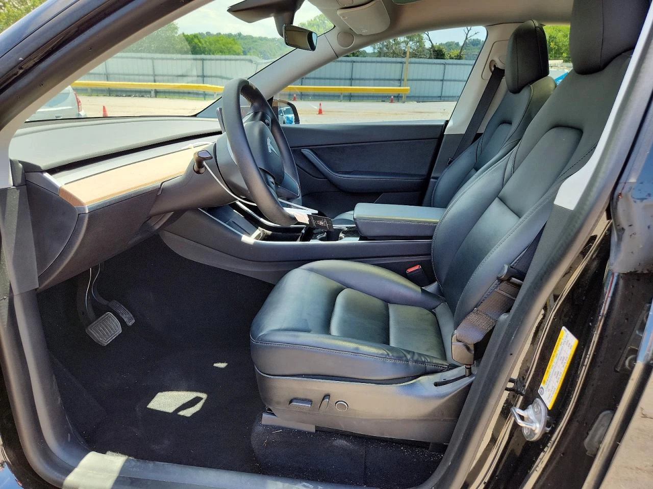Tesla Model Y LONG RANGE* DUAL MOTOR* КОЖА* ПОДГРЕВ* ПАНО* КАМЕР, снимка 7 - Автомобили и джипове - 55513050