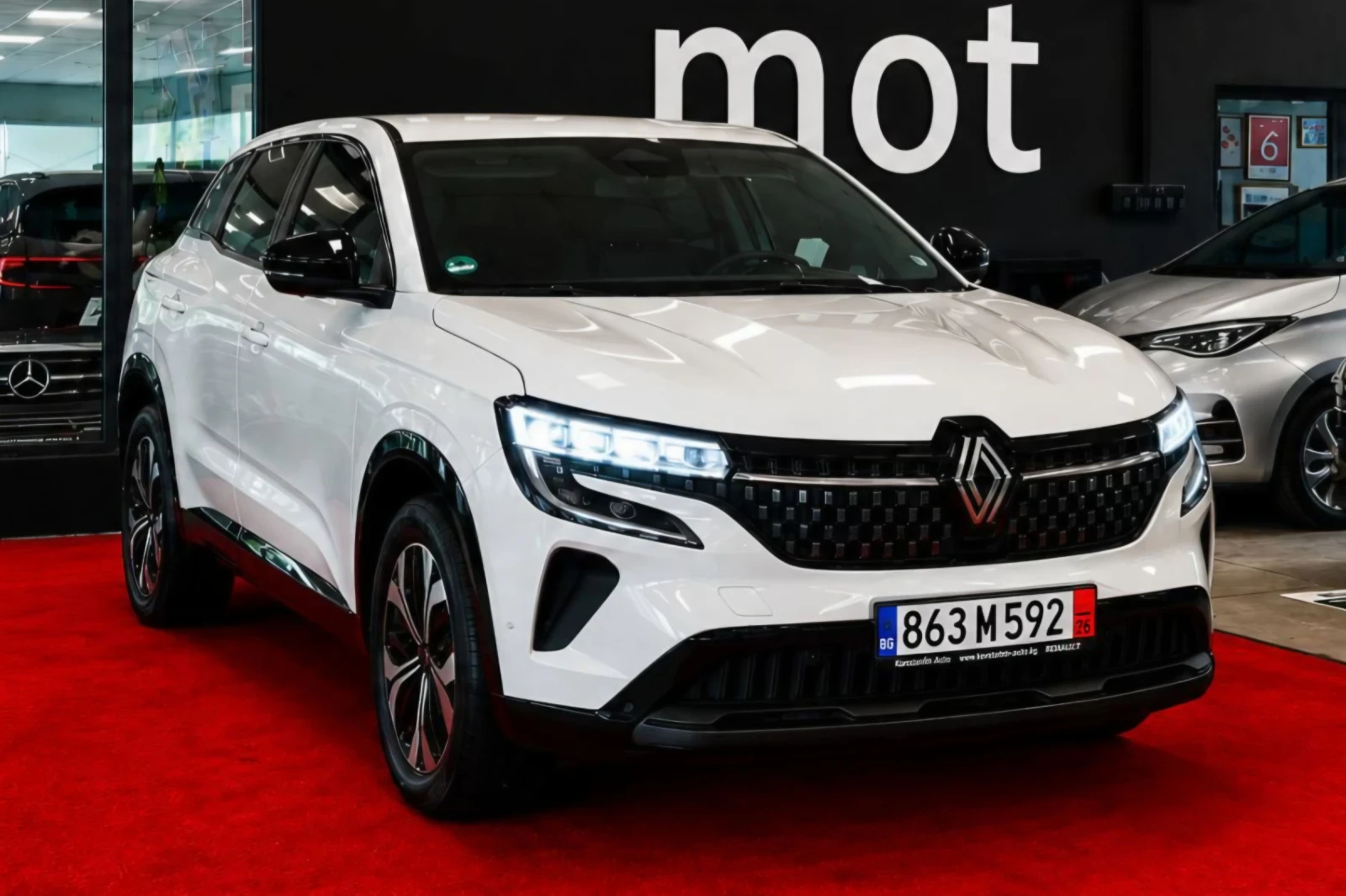 Renault Austral 1.3 TCe | EAT | Mhev | LED, снимка 2 - Автомобили и джипове - 55545951