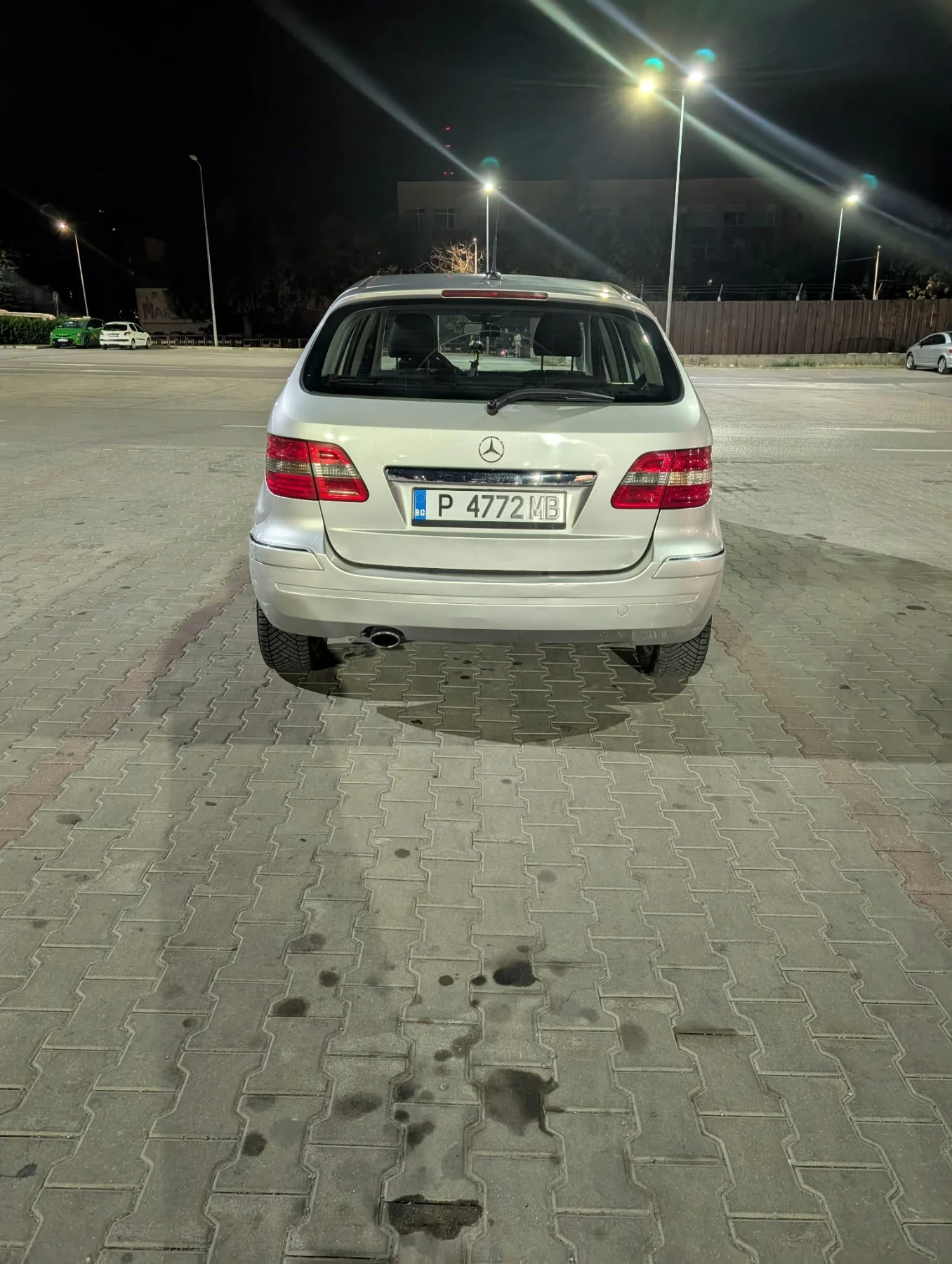 Mercedes-Benz B 180, снимка 2 - Автомобили и джипове - 56663479