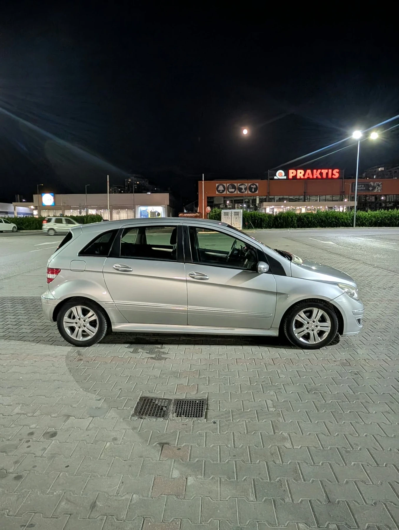 Mercedes-Benz B 180, снимка 3 - Автомобили и джипове - 56663479