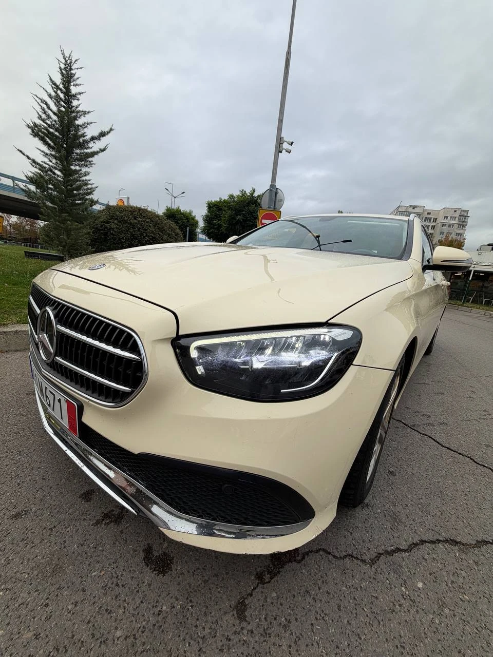Mercedes-Benz E 200 Full екстри, снимка 3 - Автомобили и джипове - 56734475