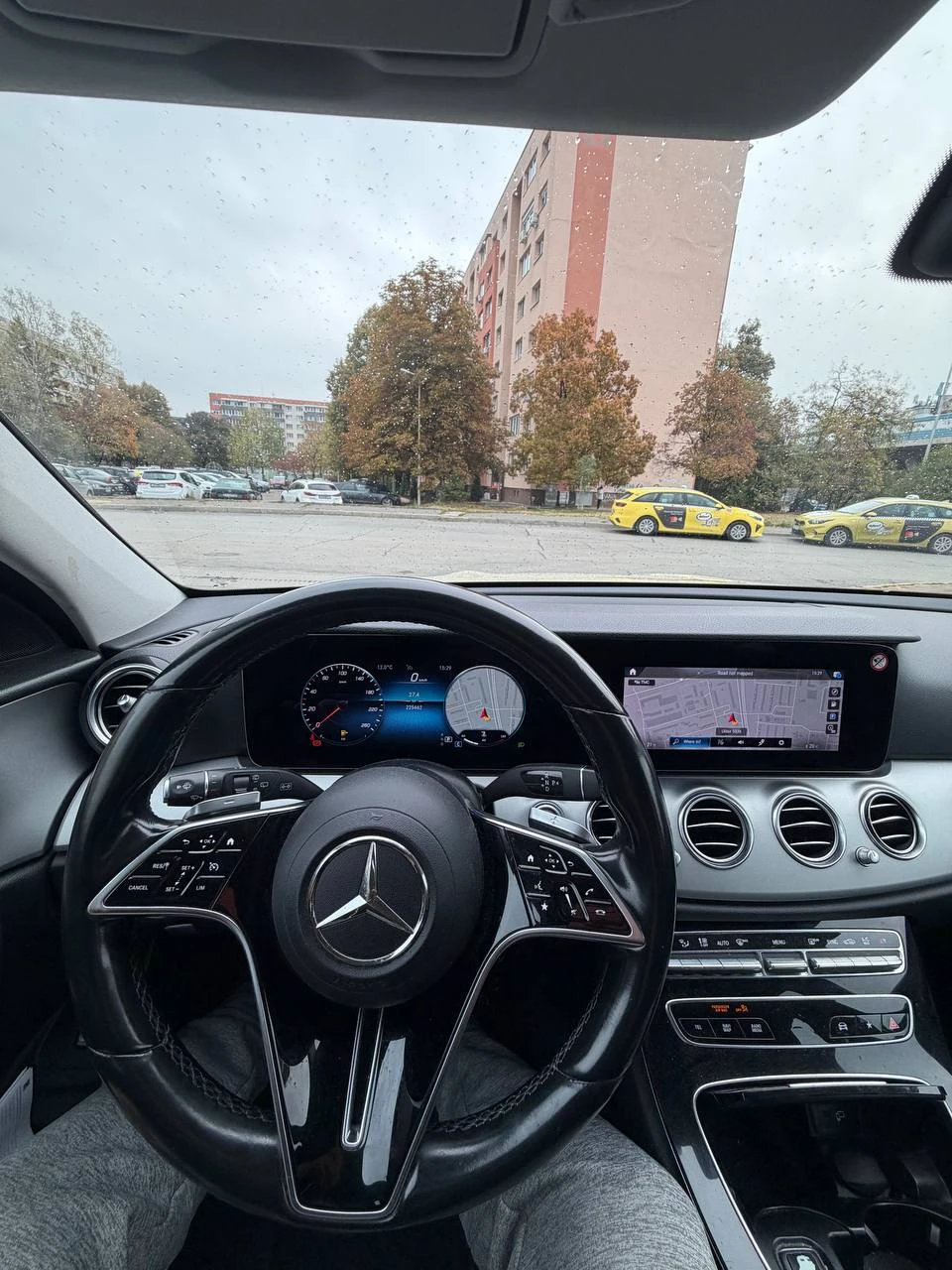 Mercedes-Benz E 200 Full екстри, снимка 10 - Автомобили и джипове - 56734475
