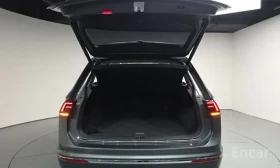 VW Tiguan PRESTIGE / 53K KM / 360/ HUD / PANO / ЛИЗИНГ, снимка 15