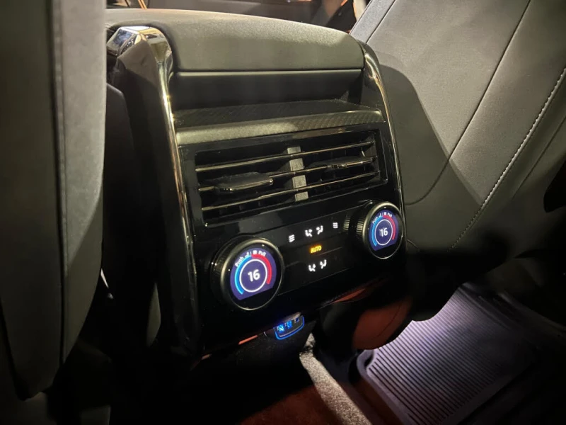 Land Rover Range Rover Sport * SV Edition One* CARFAX (ЦЕНА ДО БГ), снимка 16 - Автомобили и джипове - 52516717