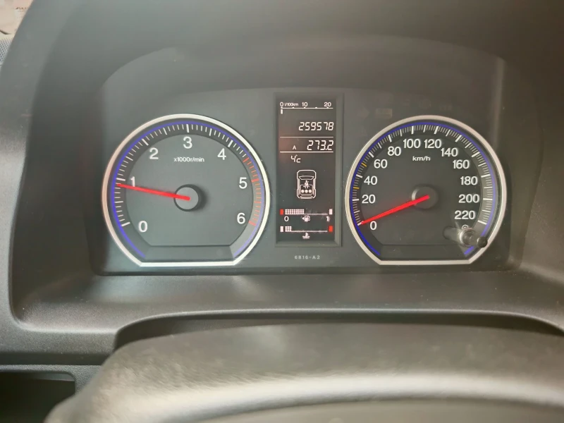 Honda Cr-v 3. 2.2, снимка 8 - Автомобили и джипове - 53236886