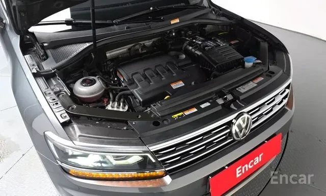 VW Tiguan PRESTIGE / 53K KM / 360/ HUD / PANO / ЛИЗИНГ, снимка 6 - Автомобили и джипове - 55696090