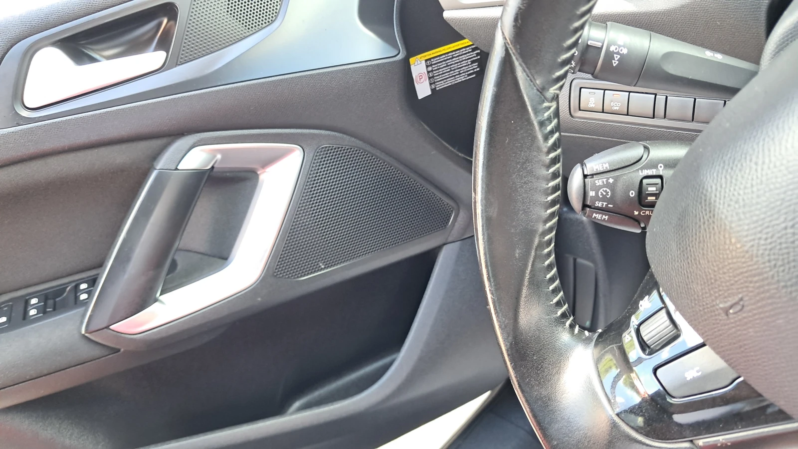 Peugeot 308 FULL РЕАЛ КМ ИЗКЛЮЧИТЕЛО СЕРВИ КНИЖ УНИКТ LED НАВИ, снимка 14 - Автомобили и джипове - 16524219