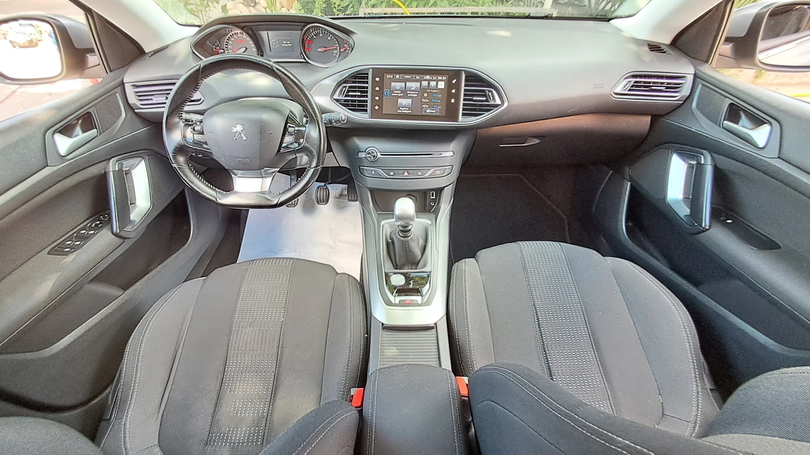 Peugeot 308 FULL РЕАЛ КМ ИЗКЛЮЧИТЕЛО СЕРВИ КНИЖ УНИКТ LED НАВИ, снимка 9 - Автомобили и джипове - 16524219