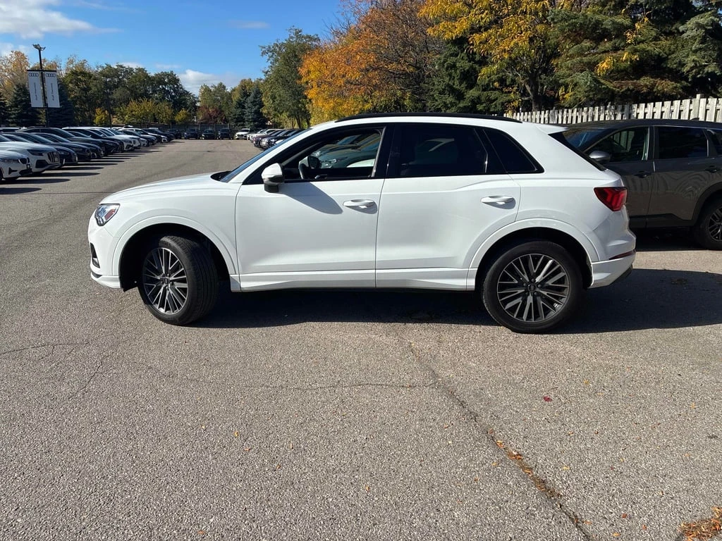 Audi Q3 * Komfort * CARFAX * БЕЗ ПЪРВОНАЧАЛНА ВНОСКА - изображение 2