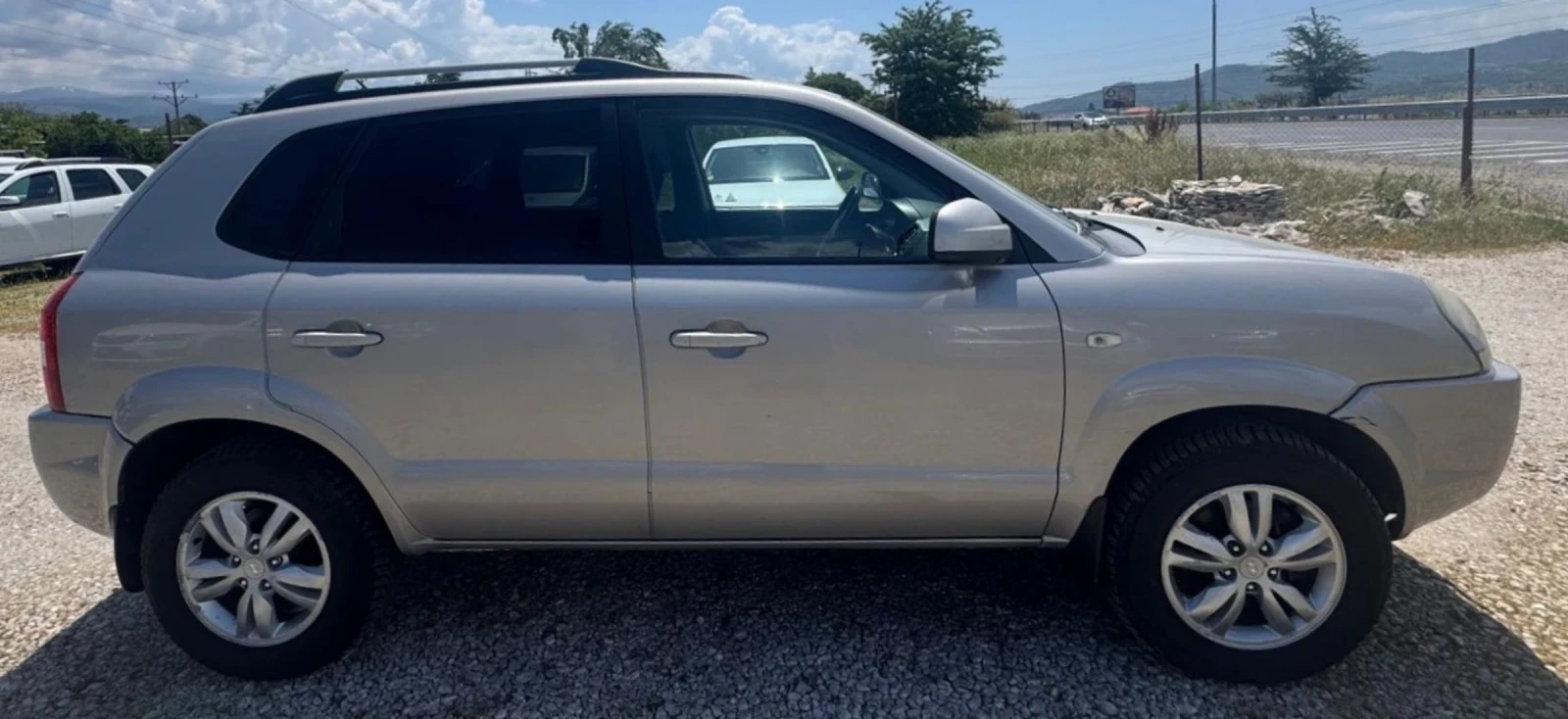 Hyundai Tucson 2.0 газ-бензин 4?4, снимка 4 - Автомобили и джипове - 54704718