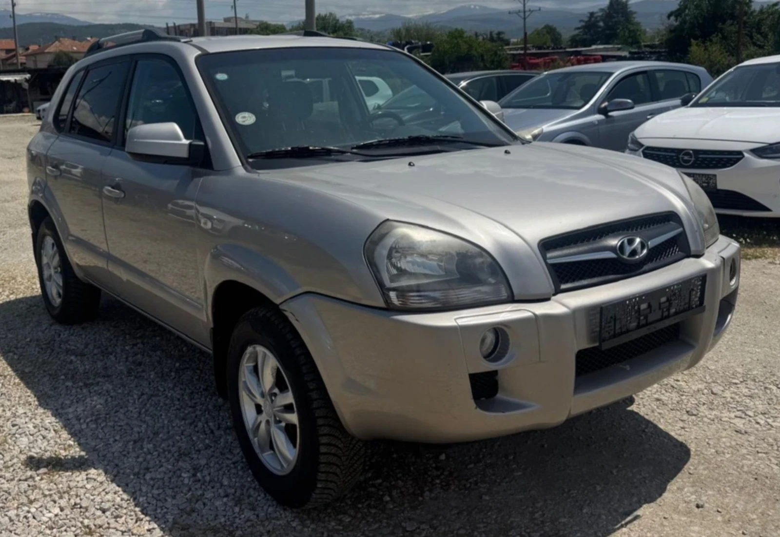 Hyundai Tucson 2.0 газ-бензин 4?4, снимка 3 - Автомобили и джипове - 54704718